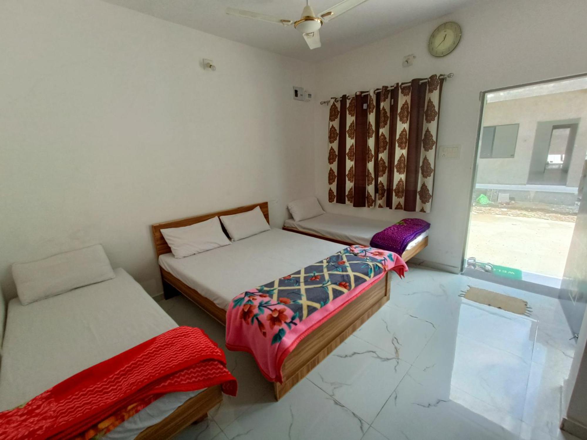 Shiv Shakti Homestay Kevadia Eksteriør bilde